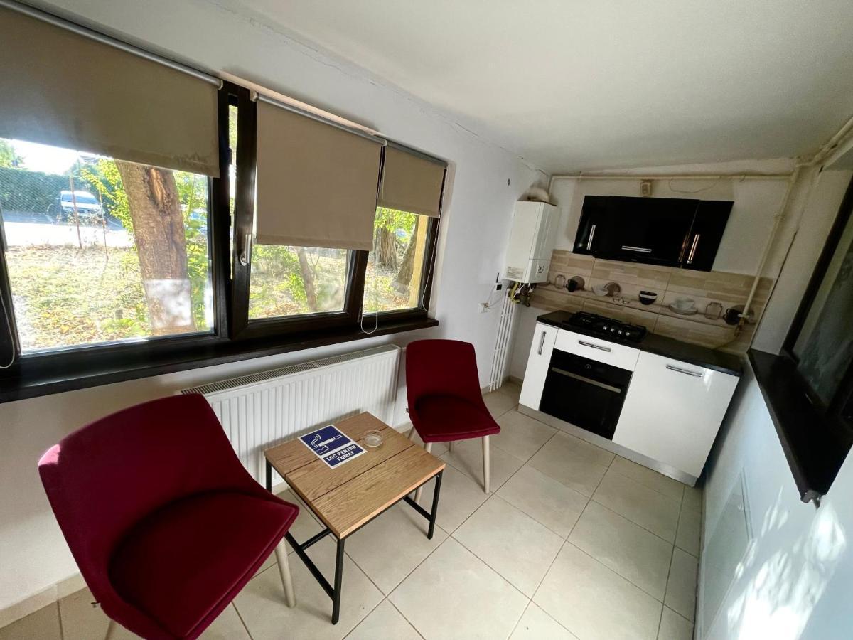Discret Apartament One Targoviste Exteriör bild