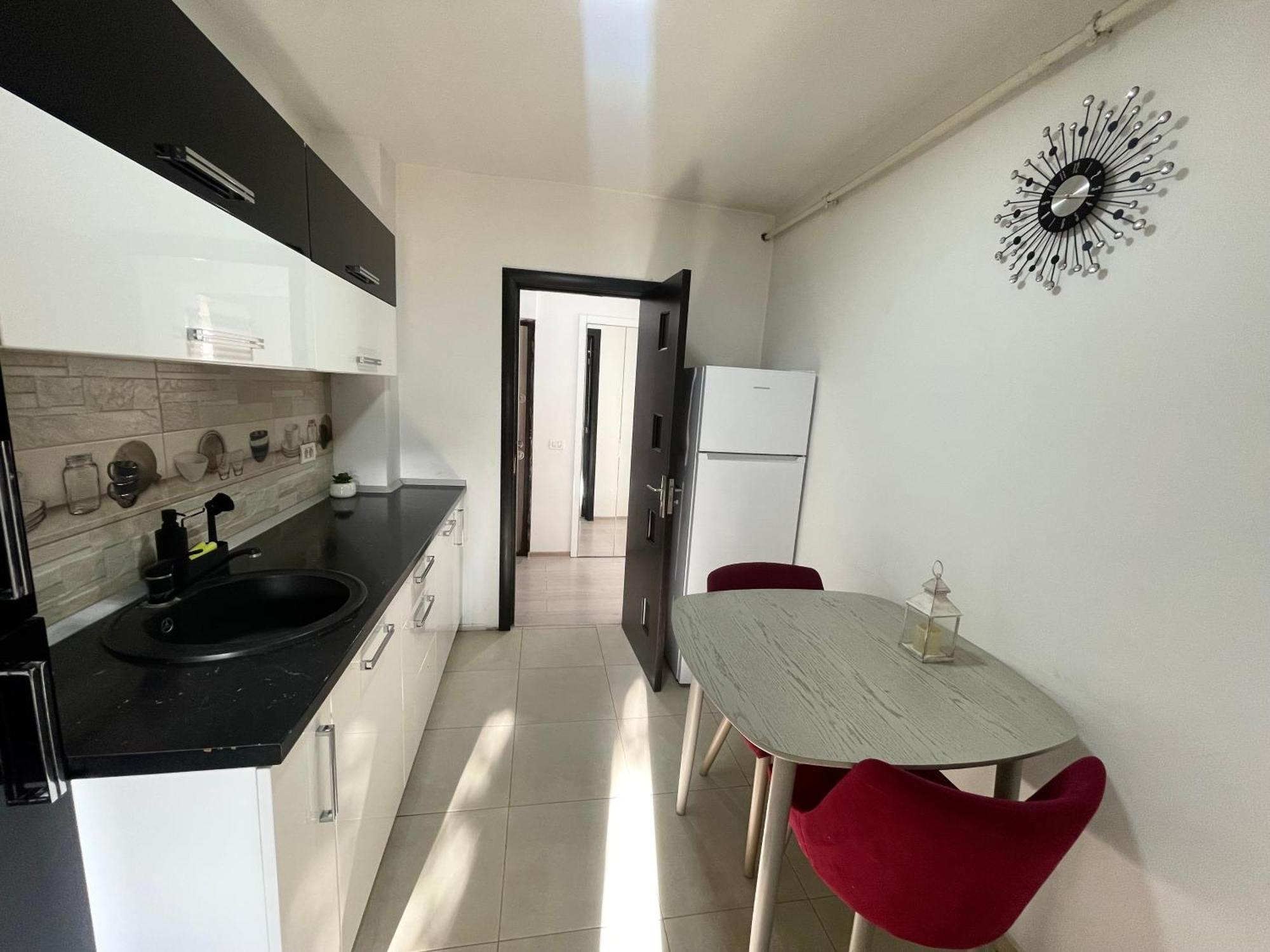 Discret Apartament One Targoviste Exteriör bild